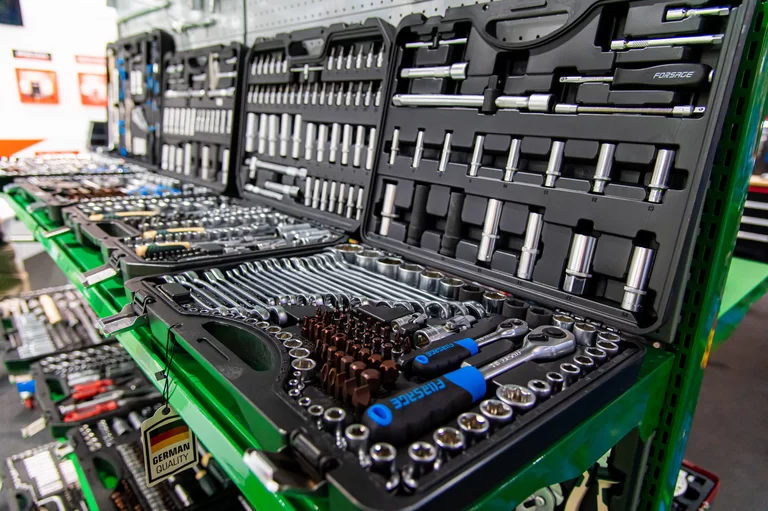 قطعات و اجزا